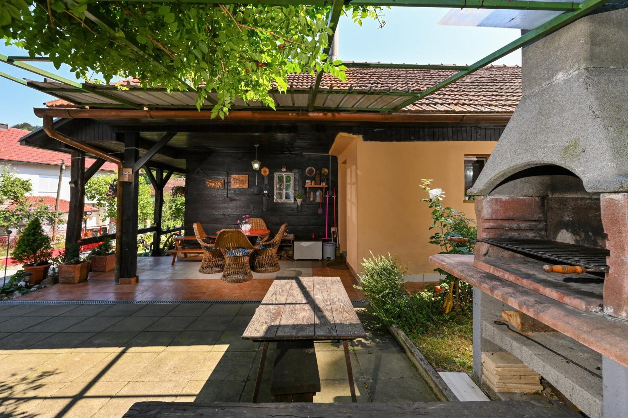 Kuca Viola, Traditional Wooden House In Tuhelj Buitenkant foto